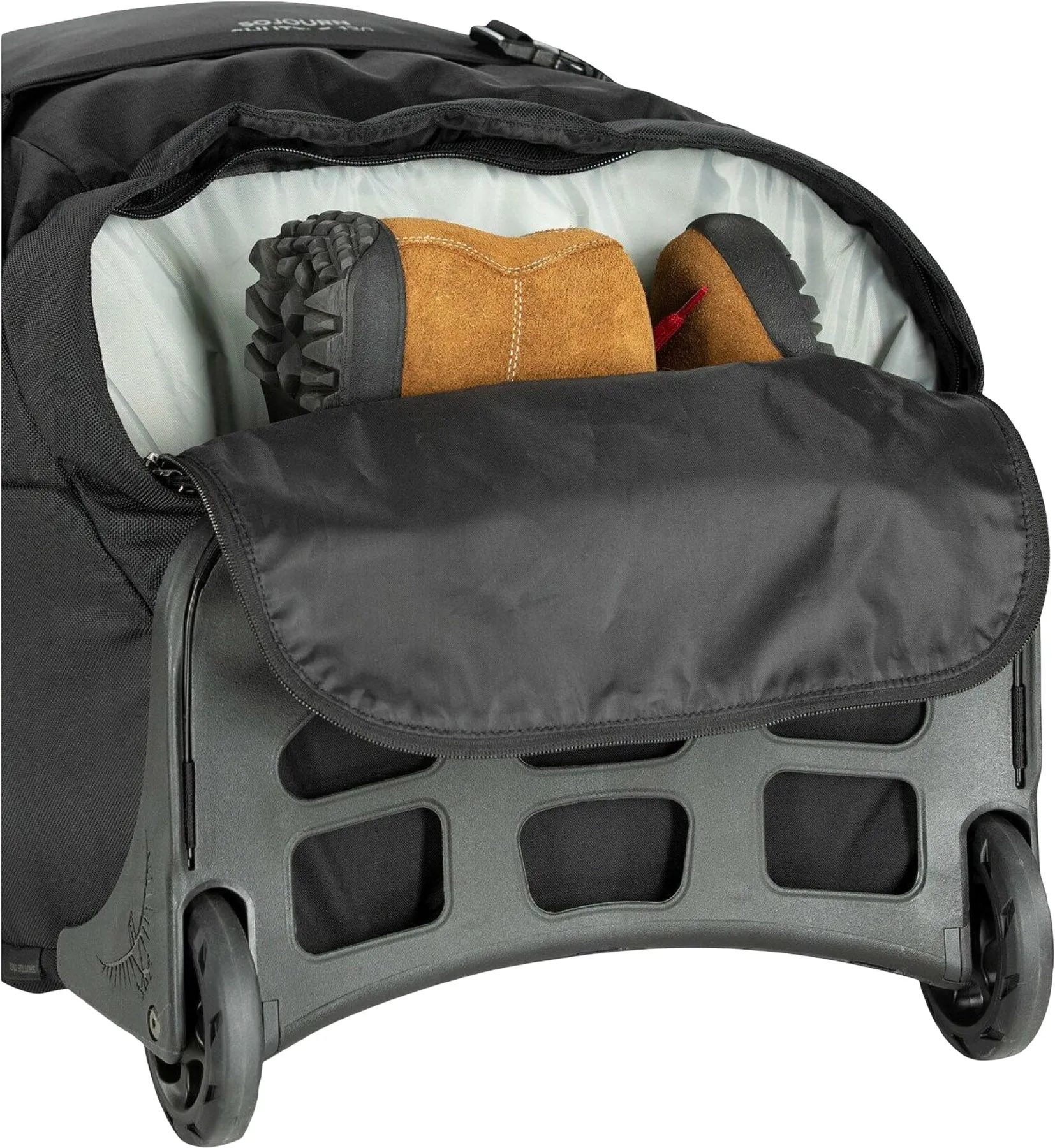 Sojourn Shuttle Wheeled Duffel Bag 36"/130L|-|Sac de sport à roulettes Sojourn Shuttle 36"/130L sold by Altitude Sports product image thumbnail 4