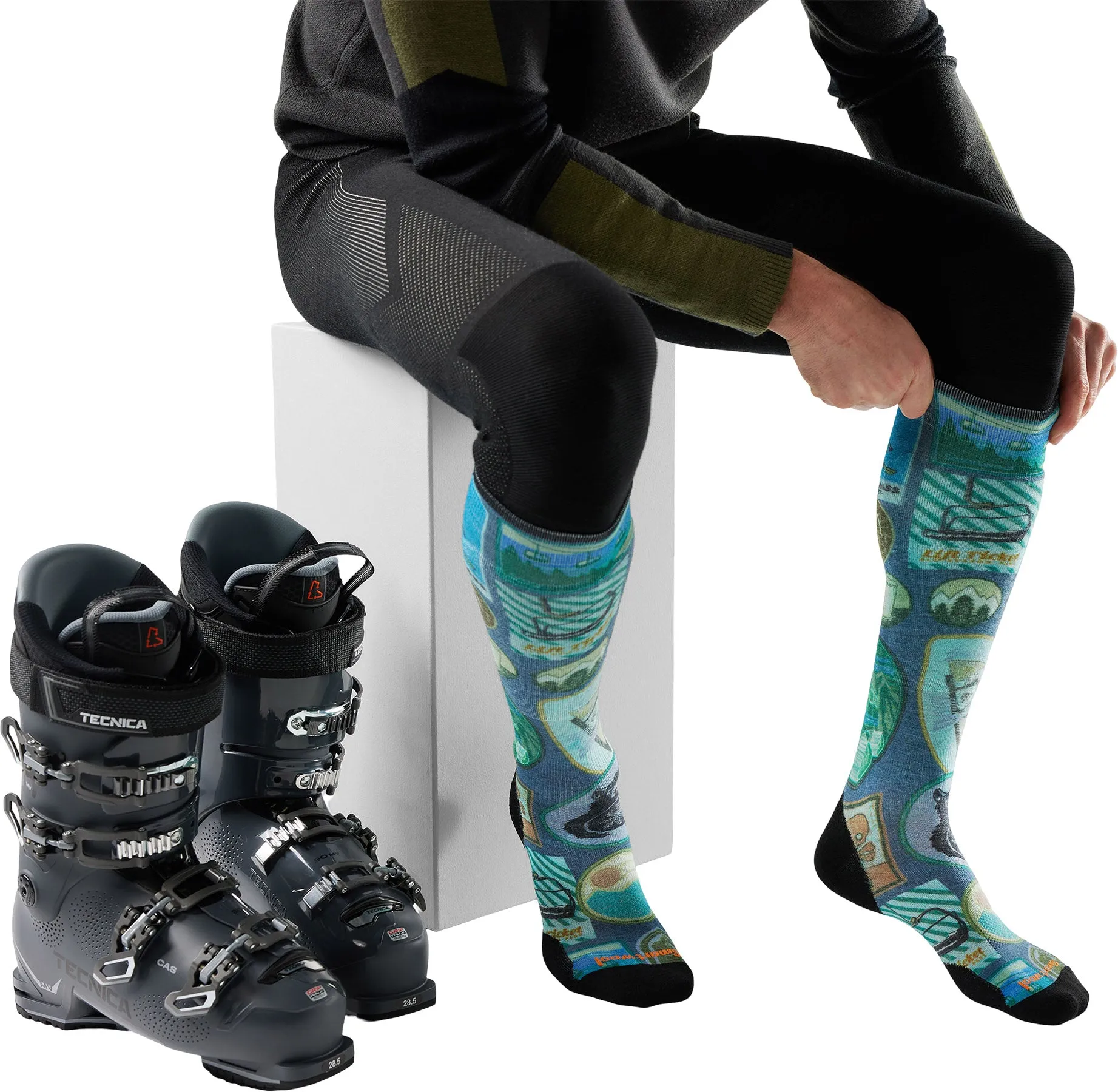 Ski Explorer Targeted Cushion Print Over The Calf Socks - Men's|-|Chaussettes de ski sous-genou coussin ciblé avec imprimé Explorer - Homme sold by Altitude Sports product image thumbnail 2