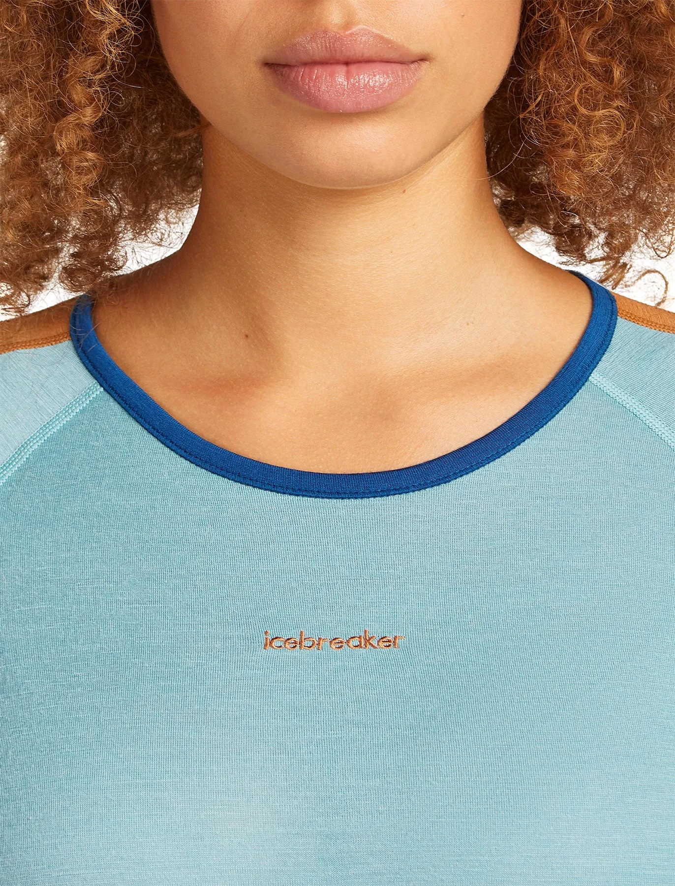 Merino 200 Oasis+ Long Sleeve Crewe Thermal Top - Women's|-|Haut thermique à manches longues et col rond en mérinos 200 Oasis+ - Femme sold by Altitude Sports product image thumbnail 3