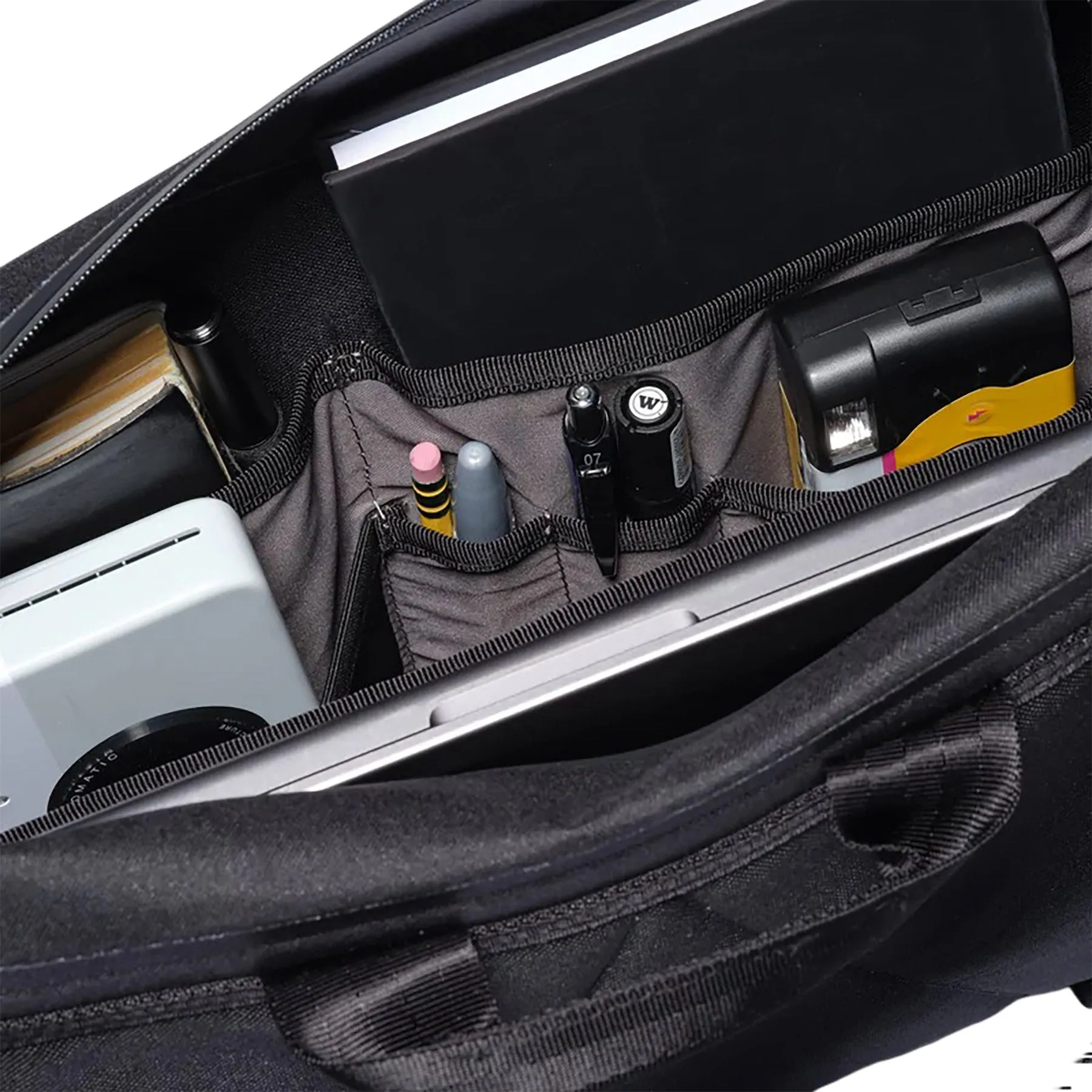 Kadet Max Waterproof Cross-Body Bag 15L|-|Sac à bandoulière imperméable Kadet Max 15L sold by Altitude Sports product image thumbnail 4