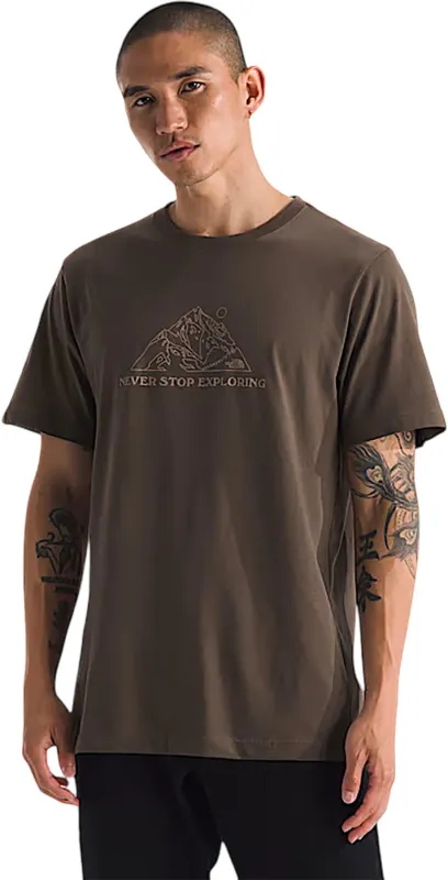 Evolution Mtn Base Short-Sleeve Graphic T-Shirt - Men's|-|T-shirt graphique à manches courtes Evolution Mtn Base - Homme sold by Altitude Sports