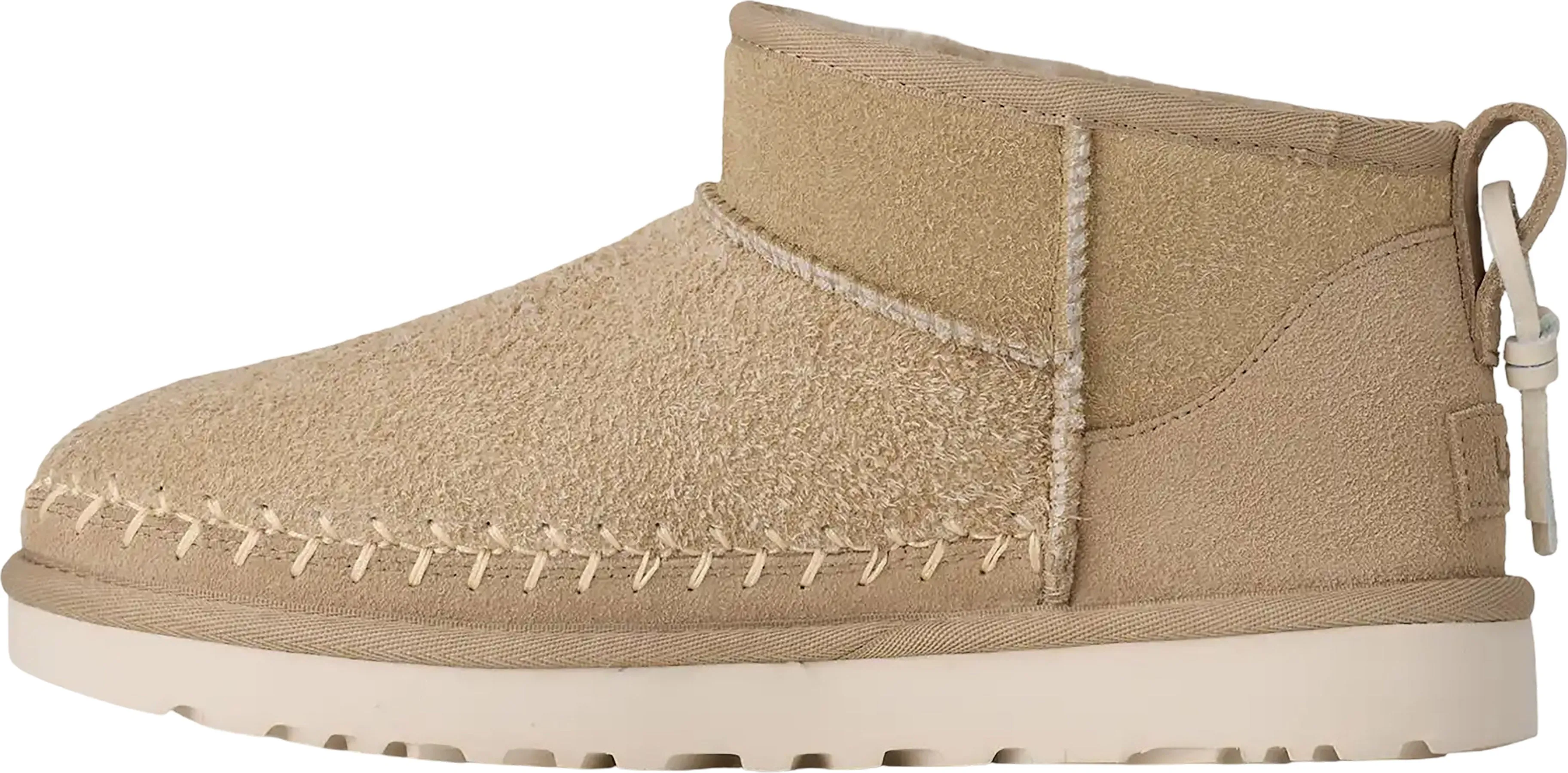 Classic Ultra Mini Biarritz Boots - Women's|-|Bottes Classic Ultra Mini Biarritz - Femme sold by Altitude Sports product image thumbnail 5