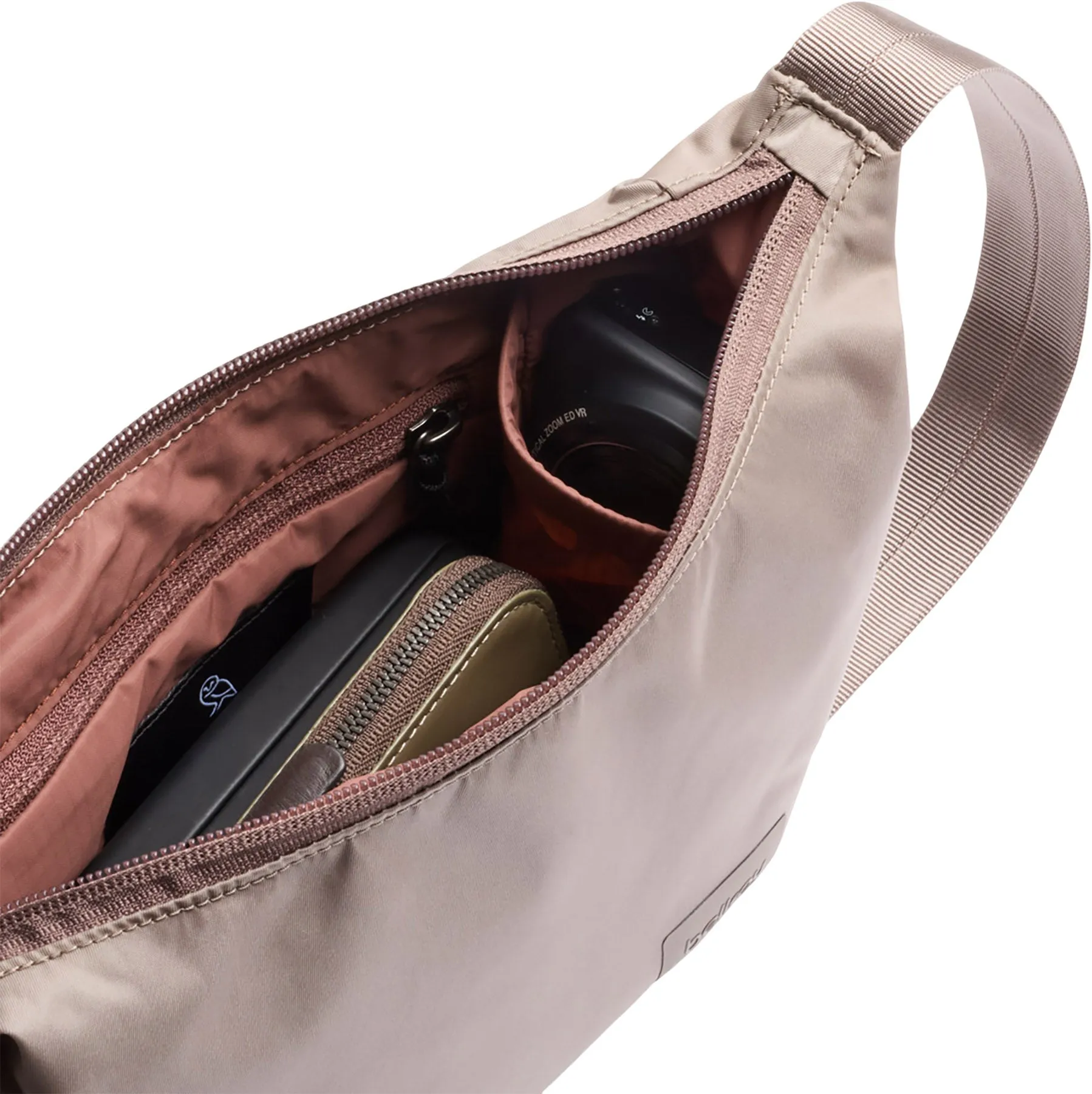 Laneway Crescent Crossbody Bag 2.5L|-|Sac à bandoulière Laneway Crescent 2.5L sold by Altitude Sports product image thumbnail 2