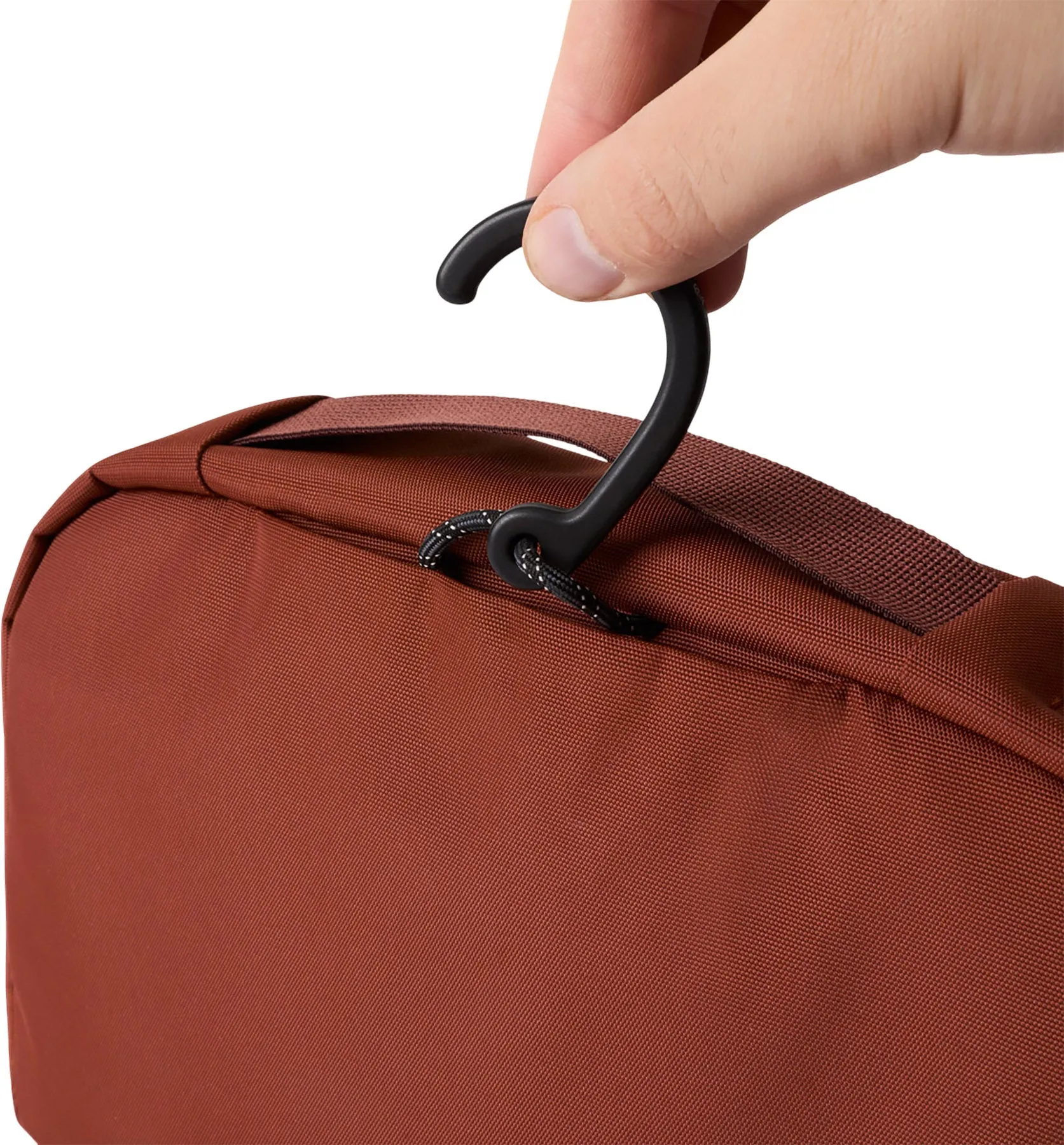 Hanging Toiletry Kit 3L|-|Trousse de toilette suspendue 3L sold by Altitude Sports product image thumbnail 2