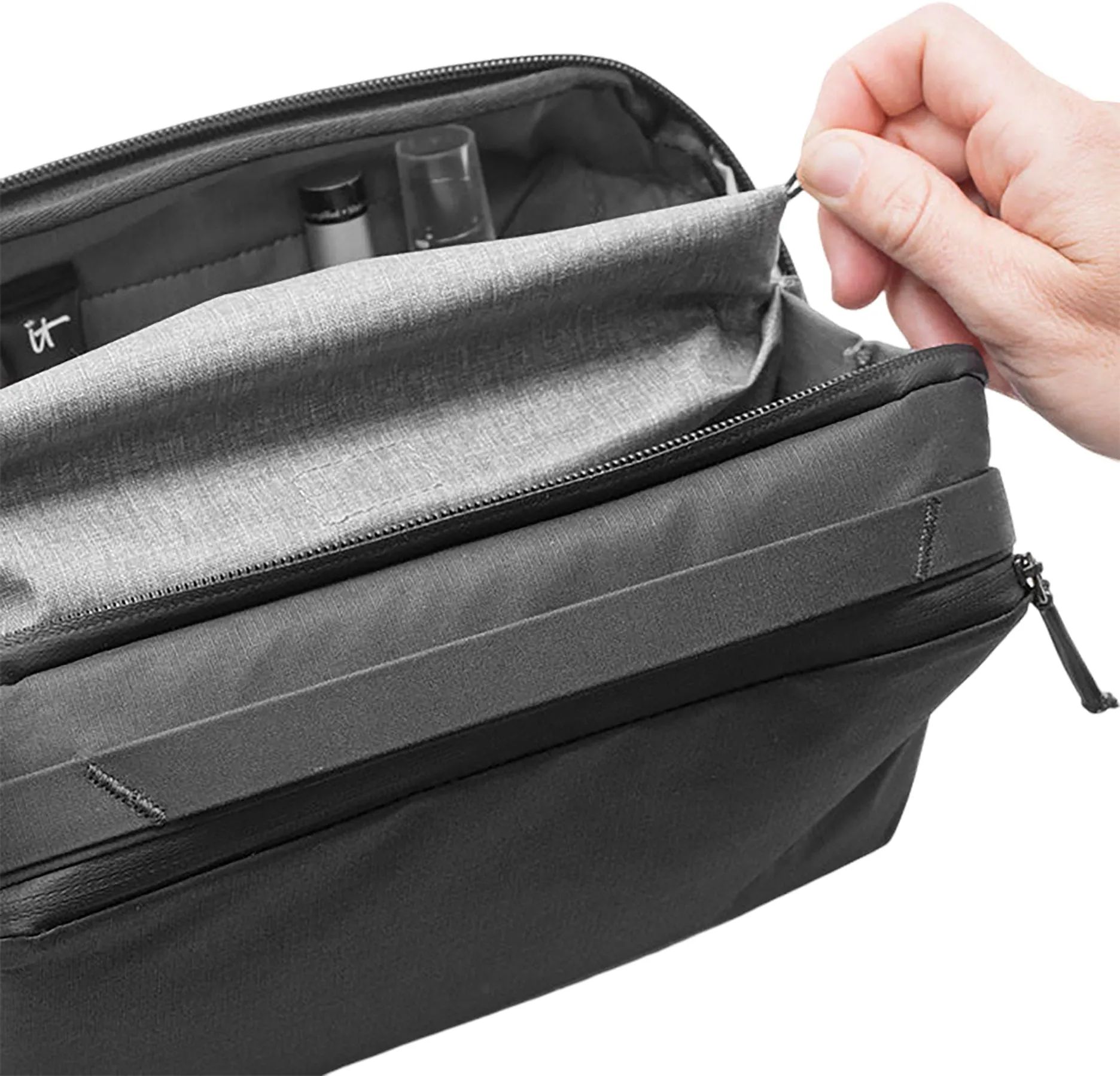 Wash Pouch 2.5L - Regular|-|Trousse de toilette 2,5 L - Regulier sold by Altitude Sports product image thumbnail 4