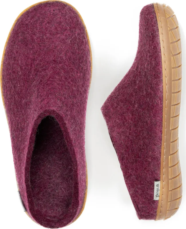 Rubber Sole Slippers - Unisex|-|Pantoufles à semelle en caoutchouc - Unisexe sold by Altitude Sports