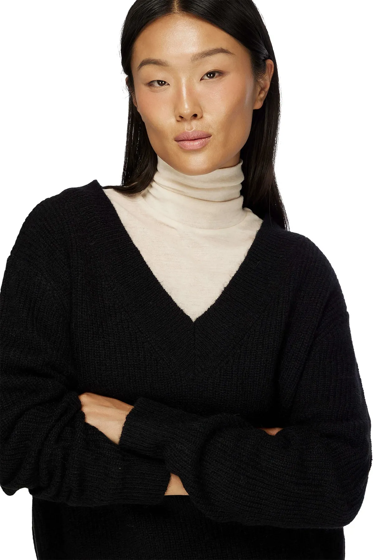 Katrina V-Neck Sweater - Women's|-|Chandail à col en V Katrina - Femme sold by Altitude Sports product image thumbnail 2