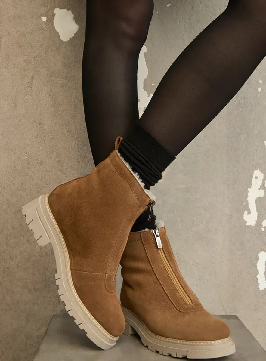 Delta shearling-lined suede Booties - Women's|-|Bottillons en suèdé doublés en mouton Delta - Femme sold by Altitude Sports product image thumbnail 2