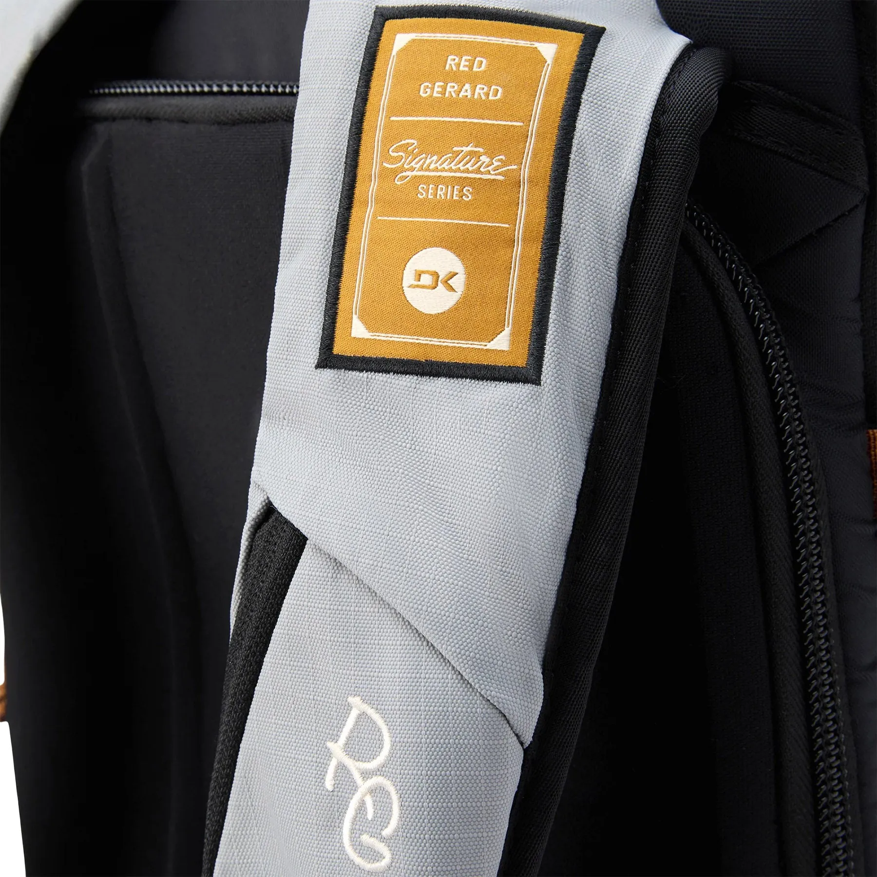 Team Poacher Red Gerard Backpack 22L |-|Sac à dos Team Poacher Red Gerard 22L sold by Altitude Sports product image thumbnail 3