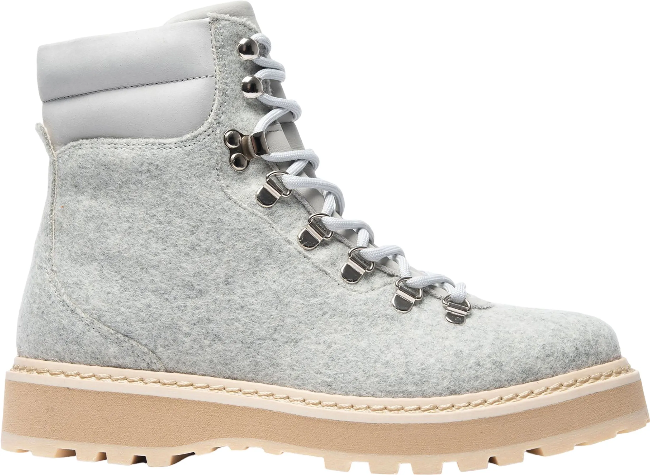 Hiking Divina Shearling Lined Hiking Boots - Women's|-|Bottes de randonnée en laine Divina avec doublure en peau de mouton Hiking - Femme sold by Altitude Sports product image thumbnail 4