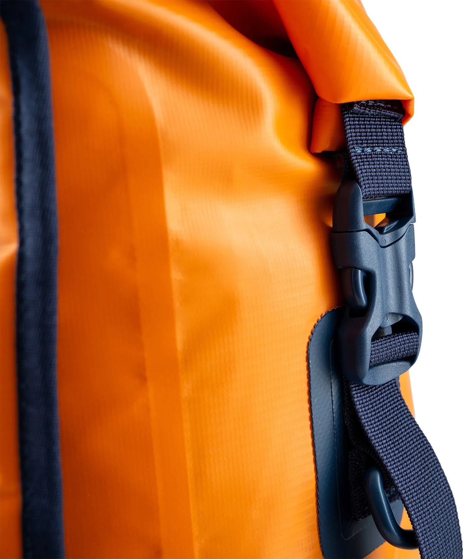 Roll Top Waterproof Dry Bag 30L|-|Sac étanche à fermeture enroulable 30 L sold by Altitude Sports product image thumbnail 2