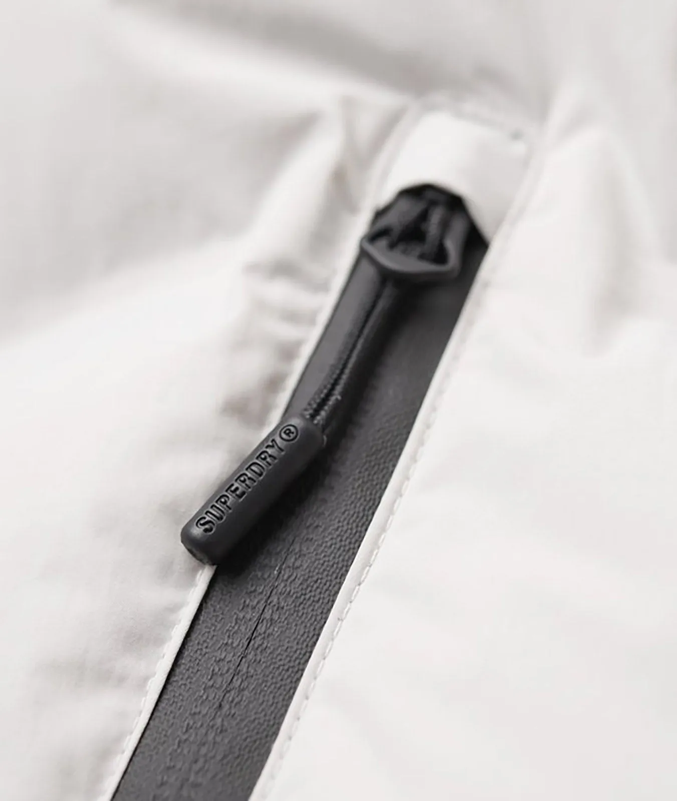 Hooded Boxy Puffer Jacket - Men's|-|Manteau doudoune carrée à capuche - Homme sold by Altitude Sports product image thumbnail 3