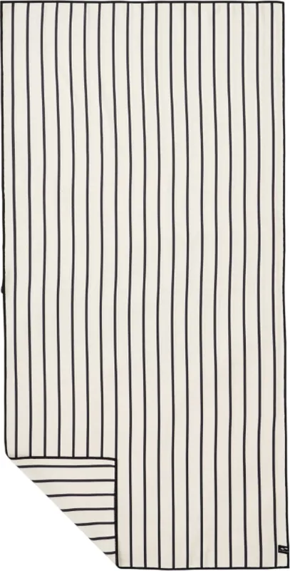 Koko Performance Quick-Dry Towel|-|Serviette Koko Performance Quick-Dry sold by Altitude Sports