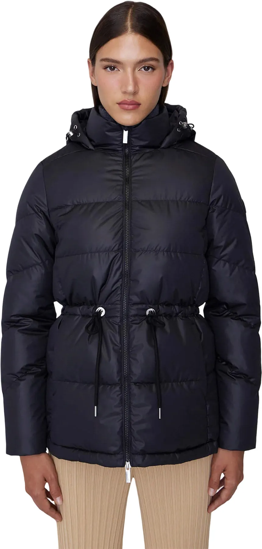 Isabela Lightweight Hooded Waisted Down Jacket - Women's|-|Manteau en duvet légère à capuchon et taille cintrée Isabela - Femme sold by Altitude Sports
