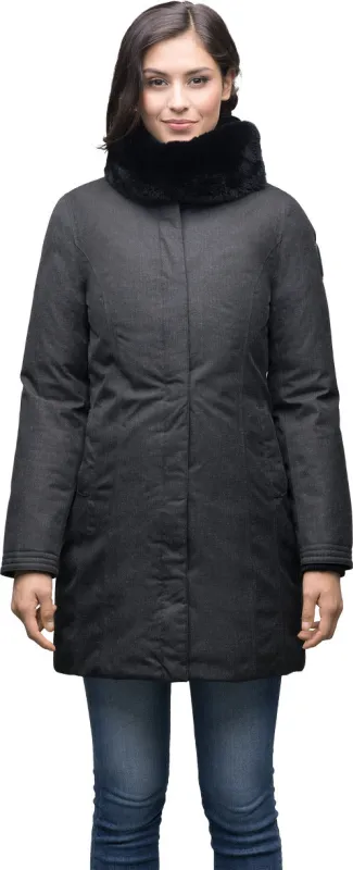 Sienna Cocoon Down Coat - Women's|-|Manteau en duvet Sienna - Femme sold by Altitude Sports