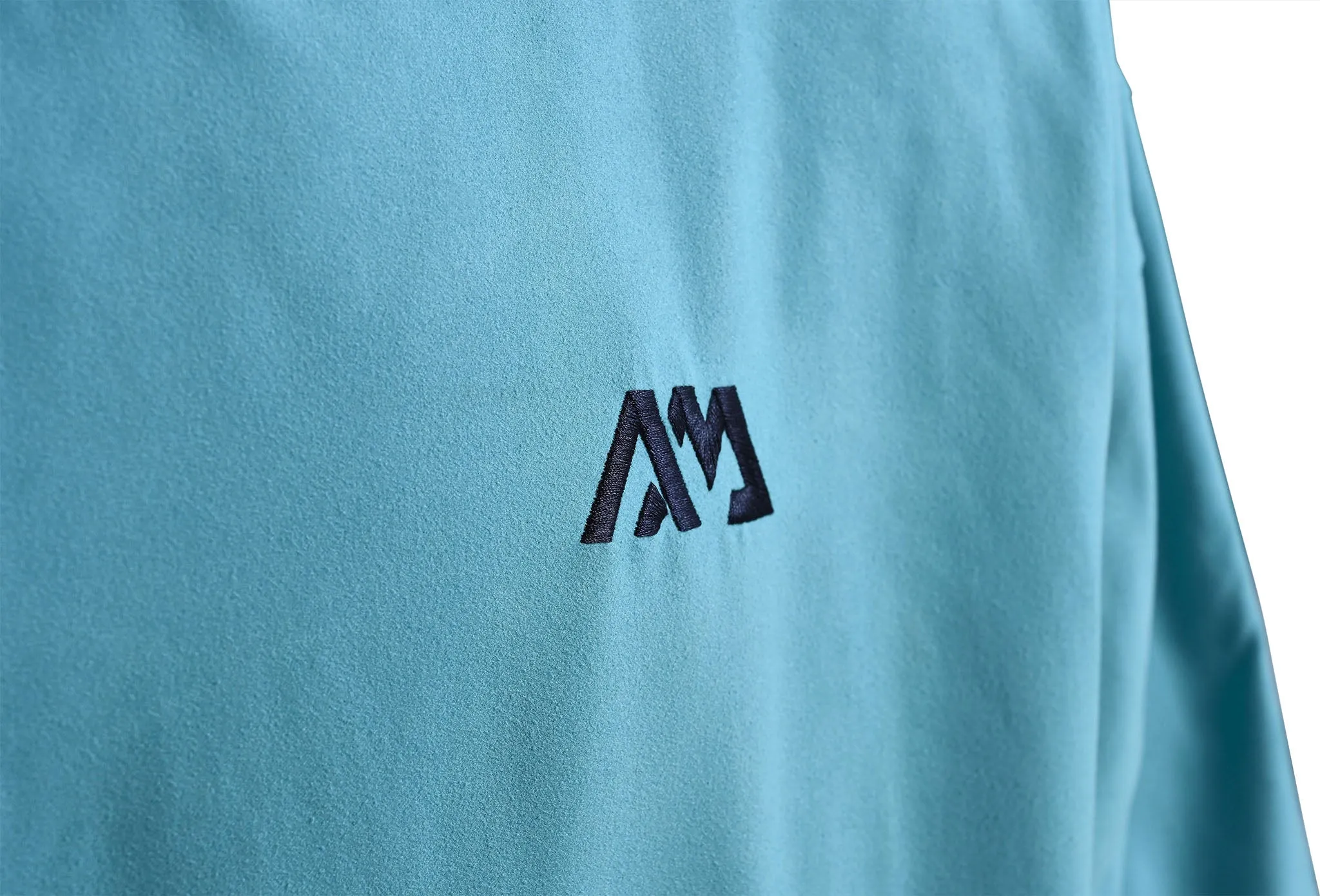 Micro-Fabric Change Poncho|-|Poncho à langer tissu en microfibre sold by Altitude Sports product image thumbnail 5