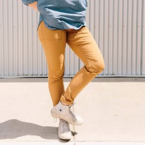 Women's Tech Pants|-|Pantalon Tech Femme sold by Altitude Sports