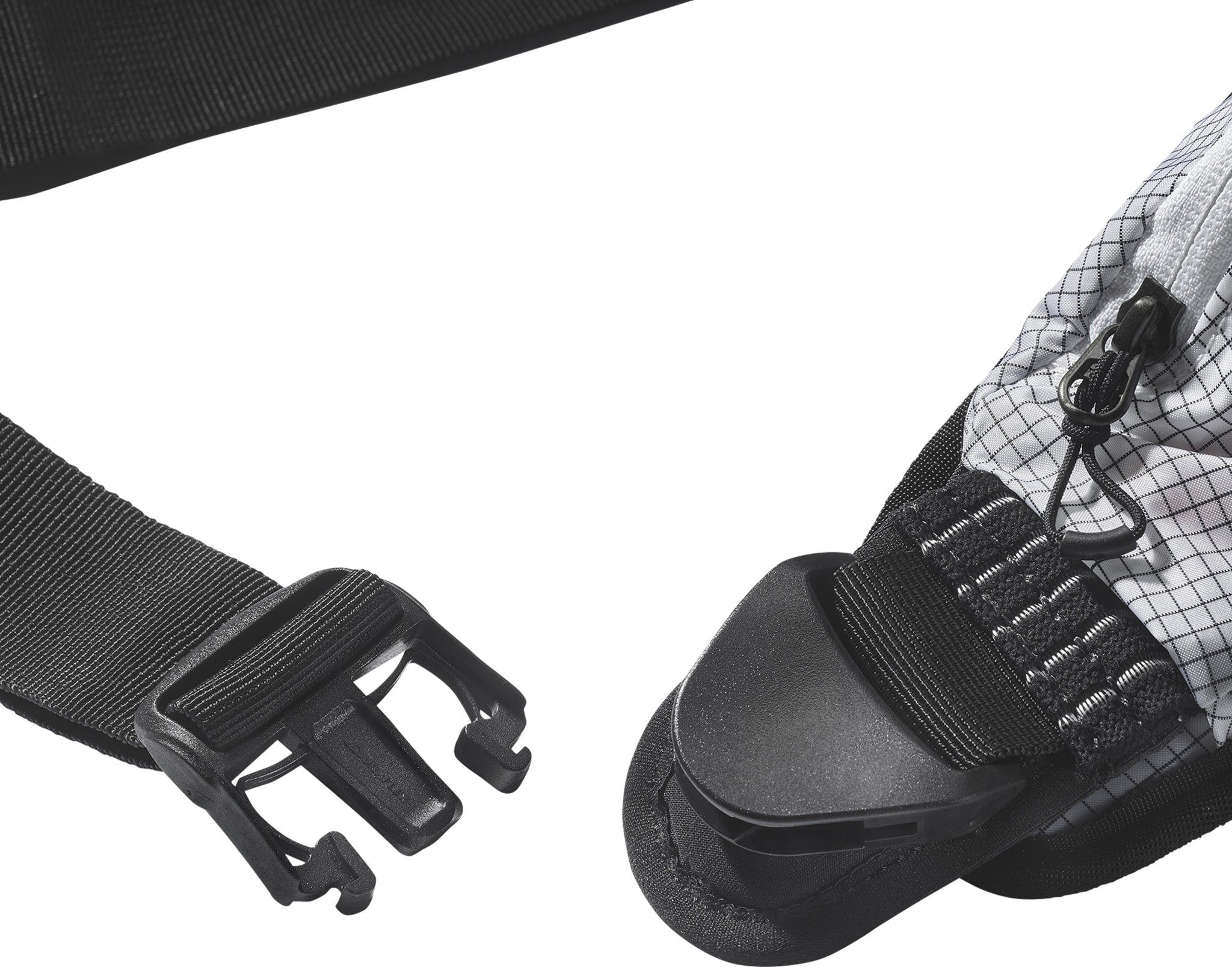 Cross Season Bottle Race Flag Belt with 3D Bottle - Unisex|-|Ceinture avec bouteille 3D Cross Season Bottle Race Flag - Unisexe sold by Altitude Sports product image thumbnail 5