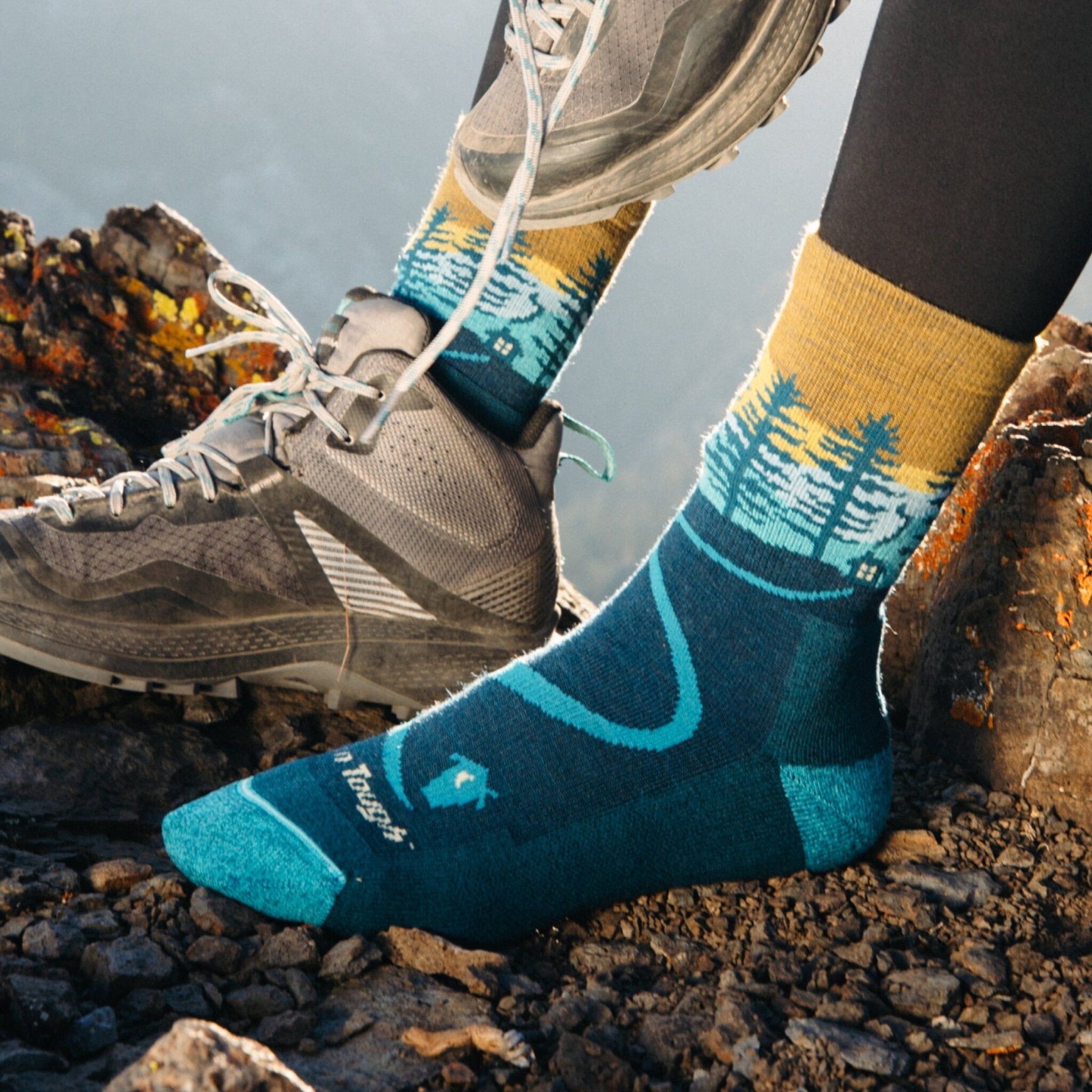 Northwoods Micro Crew Midweight Cushion Hiking Sock - Women's|-|Chaussettes mi-épaisses à coussinets Northwoods Micro Crew - Femme sold by Altitude Sports product image thumbnail 2