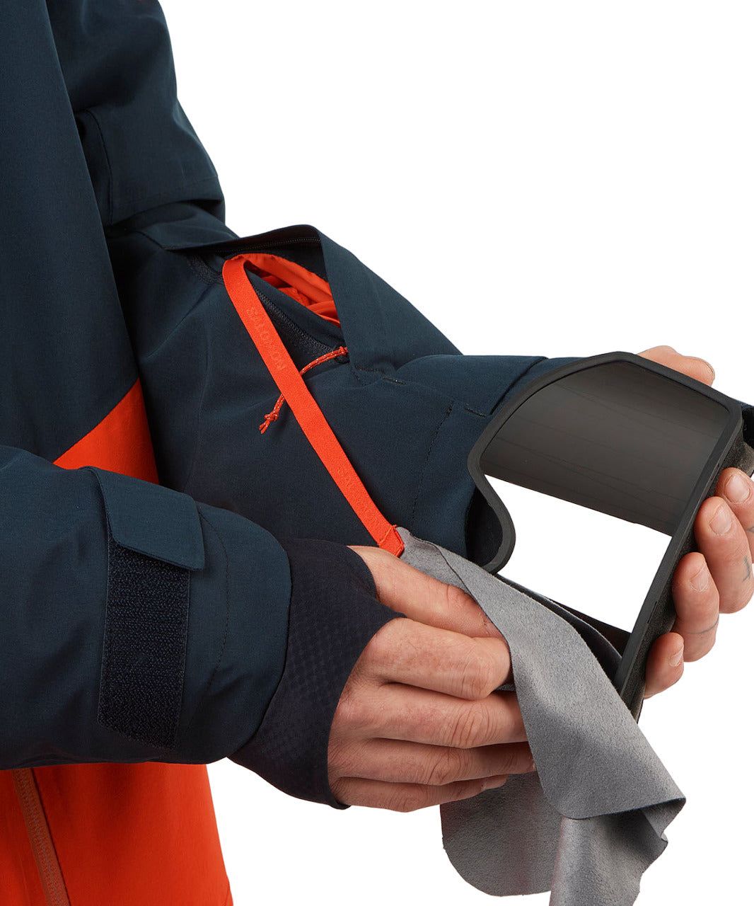 Highland Insulated Hooded Jacket - Men's|-|Manteau isolé à capuchon Highland - Homme sold by Altitude Sports product image thumbnail 2