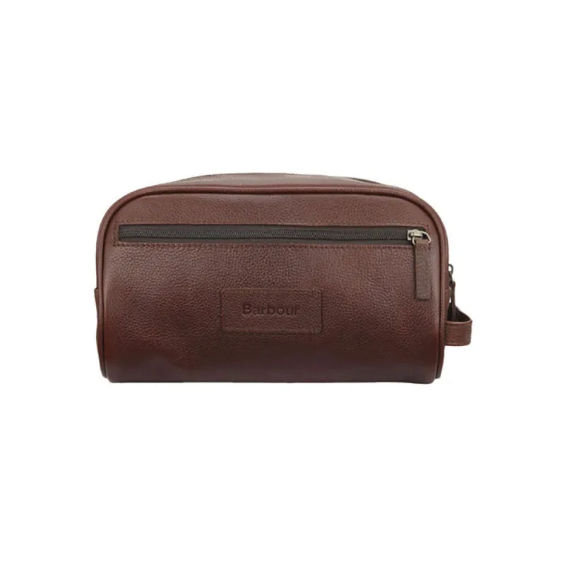 Leather Washbag|-|Trousse de toilette en cuir sold by Altitude Sports