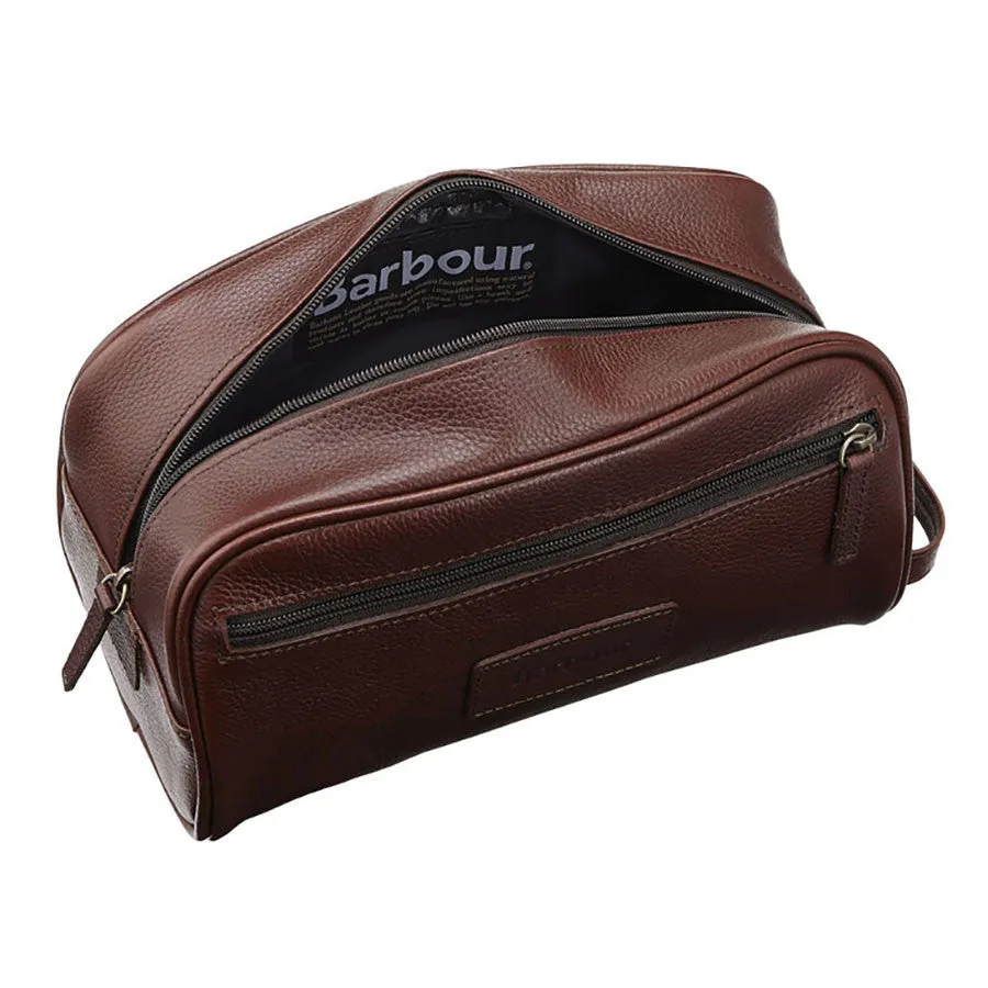 Leather Washbag|-|Trousse de toilette en cuir sold by Altitude Sports product image thumbnail 2