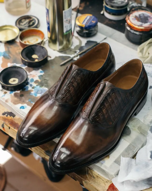 Brown Patina Leather with Crocodile Textured Highlights Camiri Oxford Shoes sold by Costoso Italiano