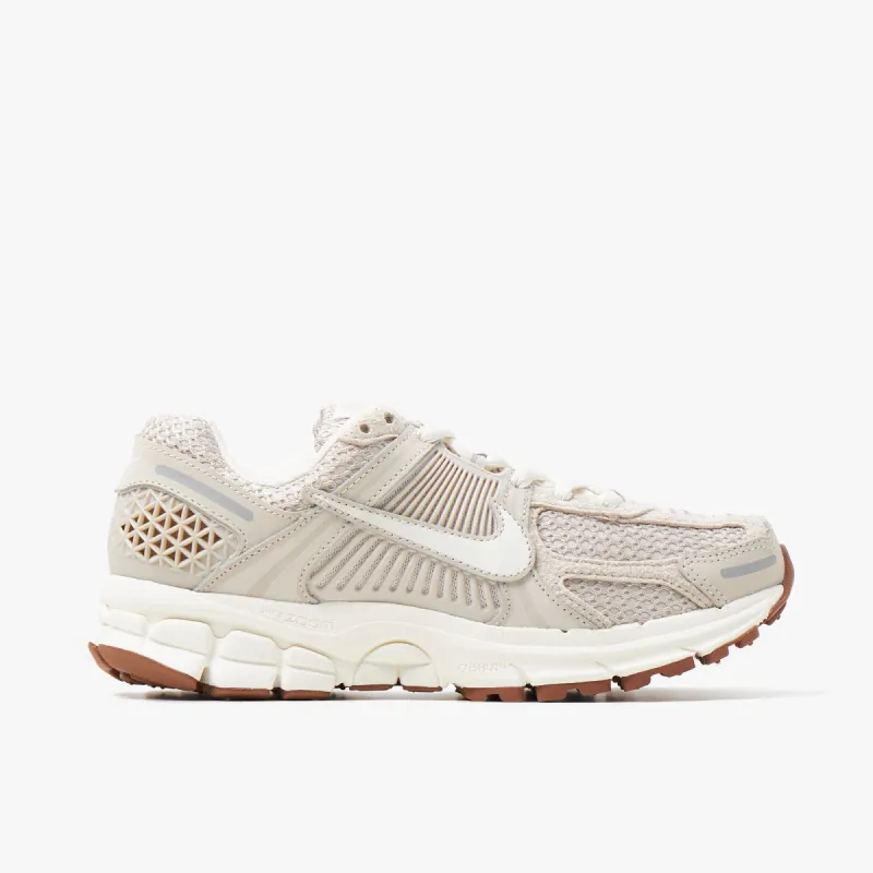 Nike Women's Zoom Vomero 5 Light Orewood Brown / Sail - Meta sold by Livestock