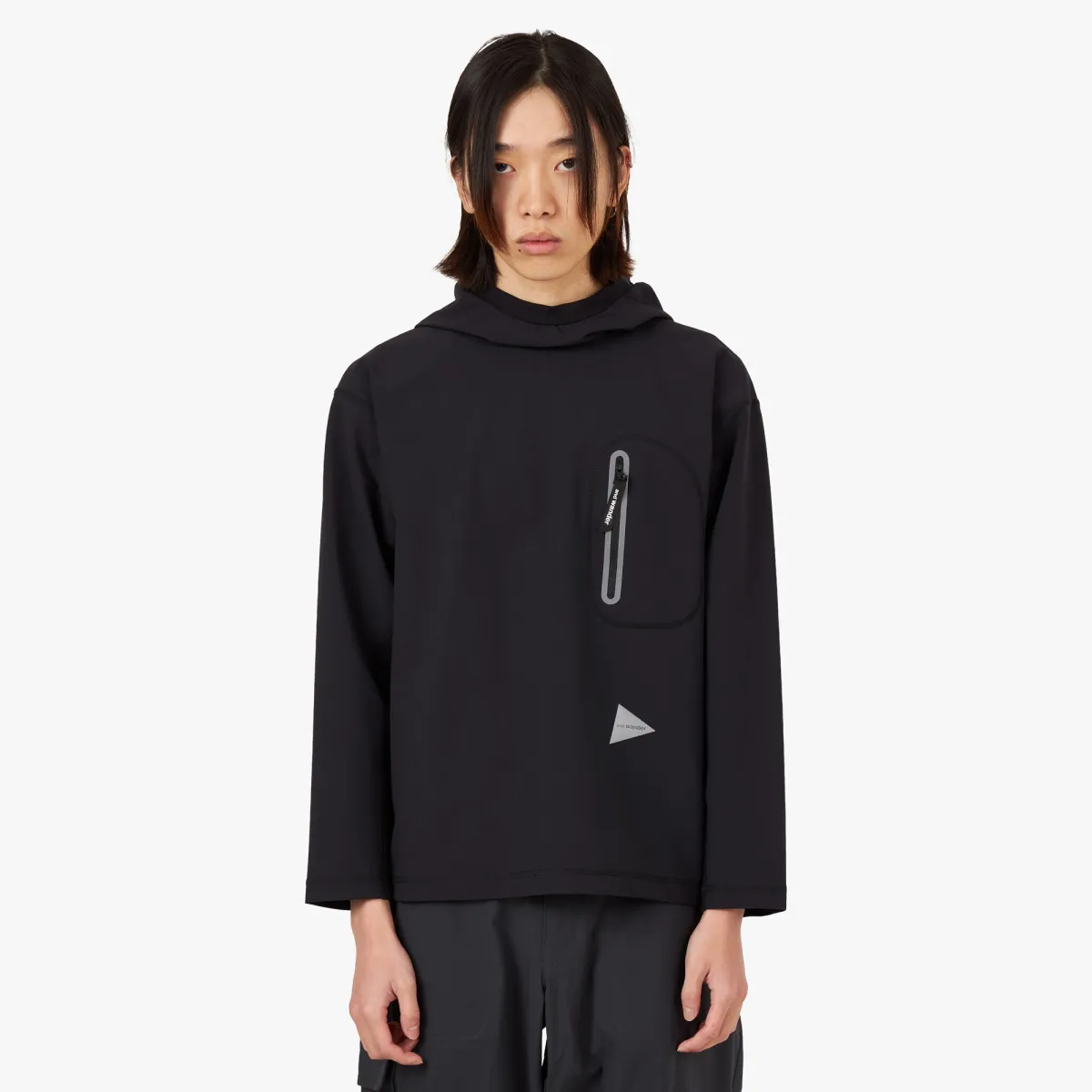 and wander Hybrid Warm Pocket Hoodie / Black | Parallel