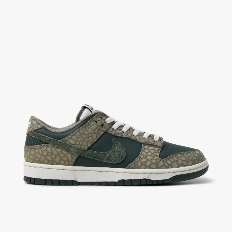 Nike Dunk Low PRM Dark Stucco / Vintage Green - Summit White sold by Livestock