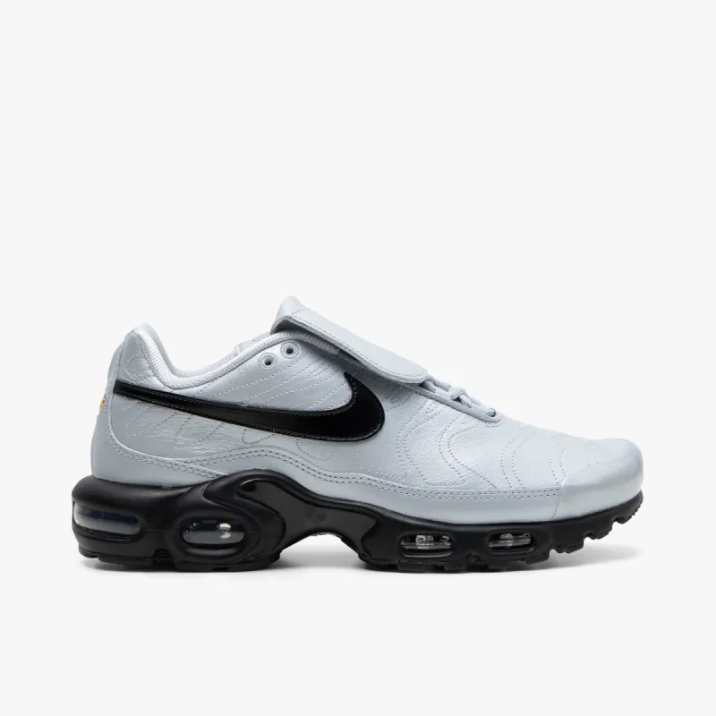 Nike Air Max Plus Tiempo Wolf Grey / Black - Metallic Silver made by Nike