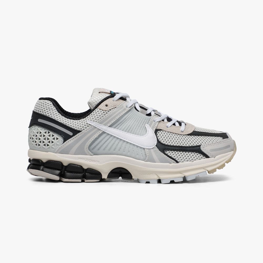 Nike Zoom Vomero 5 Pale Ivory / White - Light Bone sold by Livestock