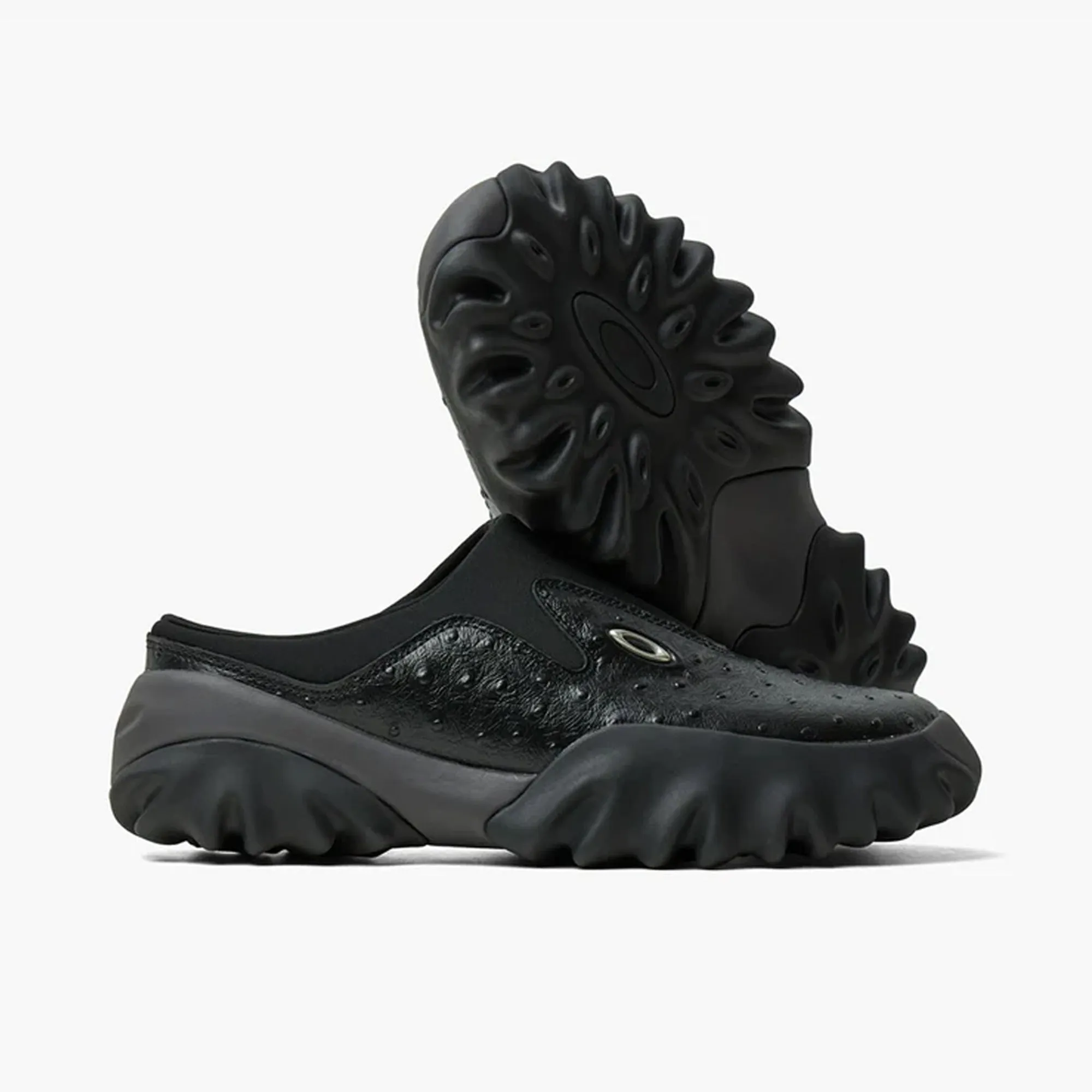 Oakley Factory Team Chop Saw Mule / Black sold by Livestock product image thumbnail 2