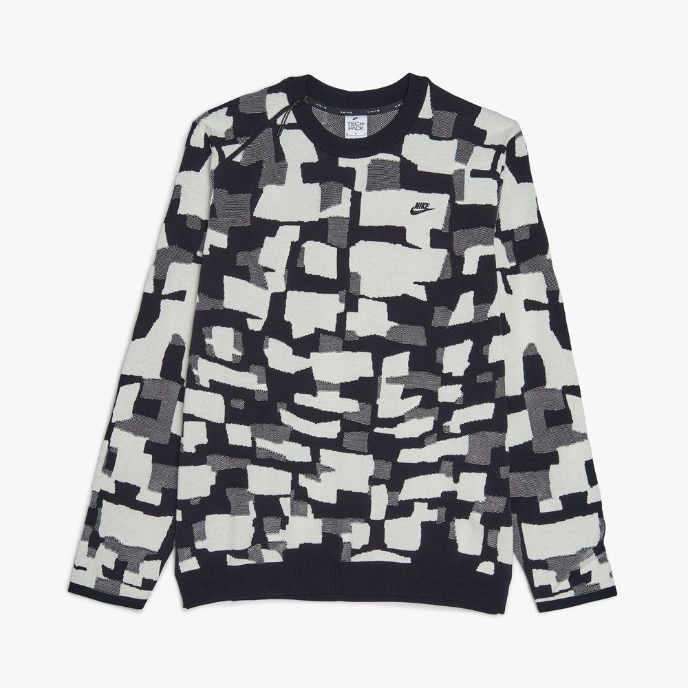 Nike Sportswear Engineered Crewneck Black / Cashmere sold by Livestock product image thumbnail 4