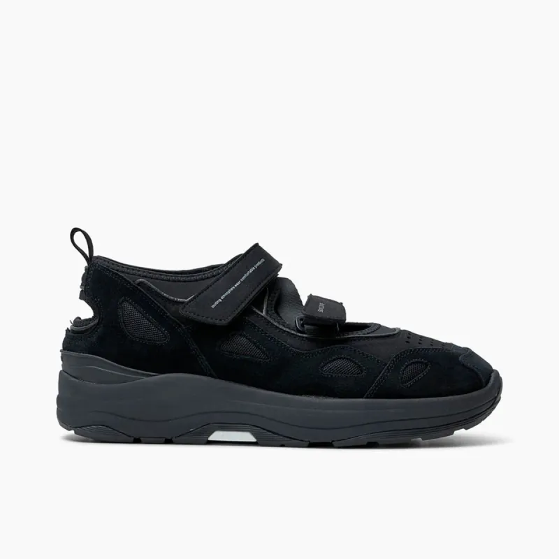 Suicoke AKK-ab / Black sold by Livestock