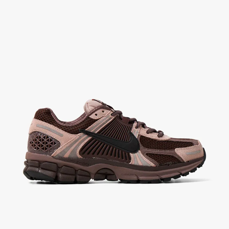 Nike Women's Vomero 5 Plum Eclipse / Black - Pink Oxford sold by Livestock