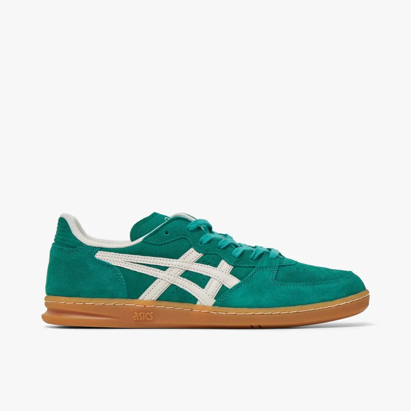 ASICS SKYHAND OG × HAY The HAY x ASICS Skyhand OG Are Very Surprising In The