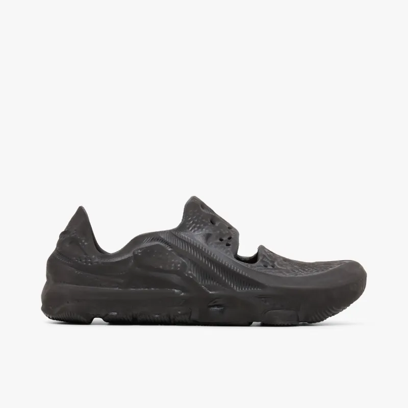 Nike ISPA Universal Black / Black sold by Livestock