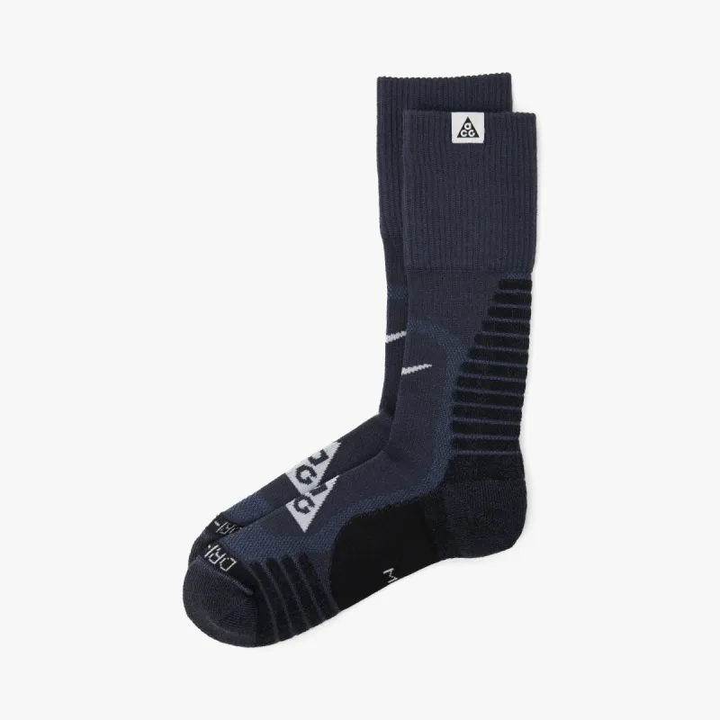Nike ACG Outdoor Cushioned Crew Socks Gridiron / Black sold by Livestock