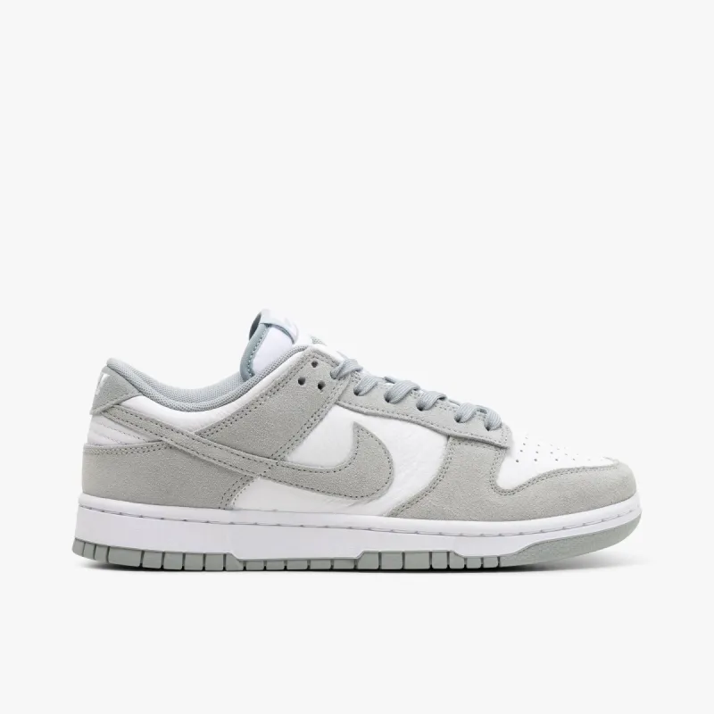 Nike Dunk Low Retro SE White / Light Pumice sold by Livestock
