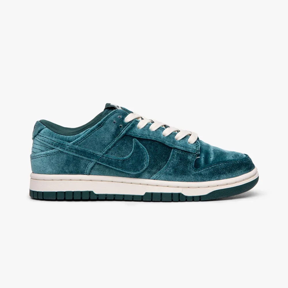Nike Women's Dunk Low Dk Atomic Teal / Sail sold by Livestock