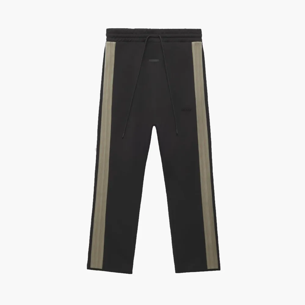 adidas X Fear Of God Athletics Relaxed Sweatpant Black/Clay sold by Livestock