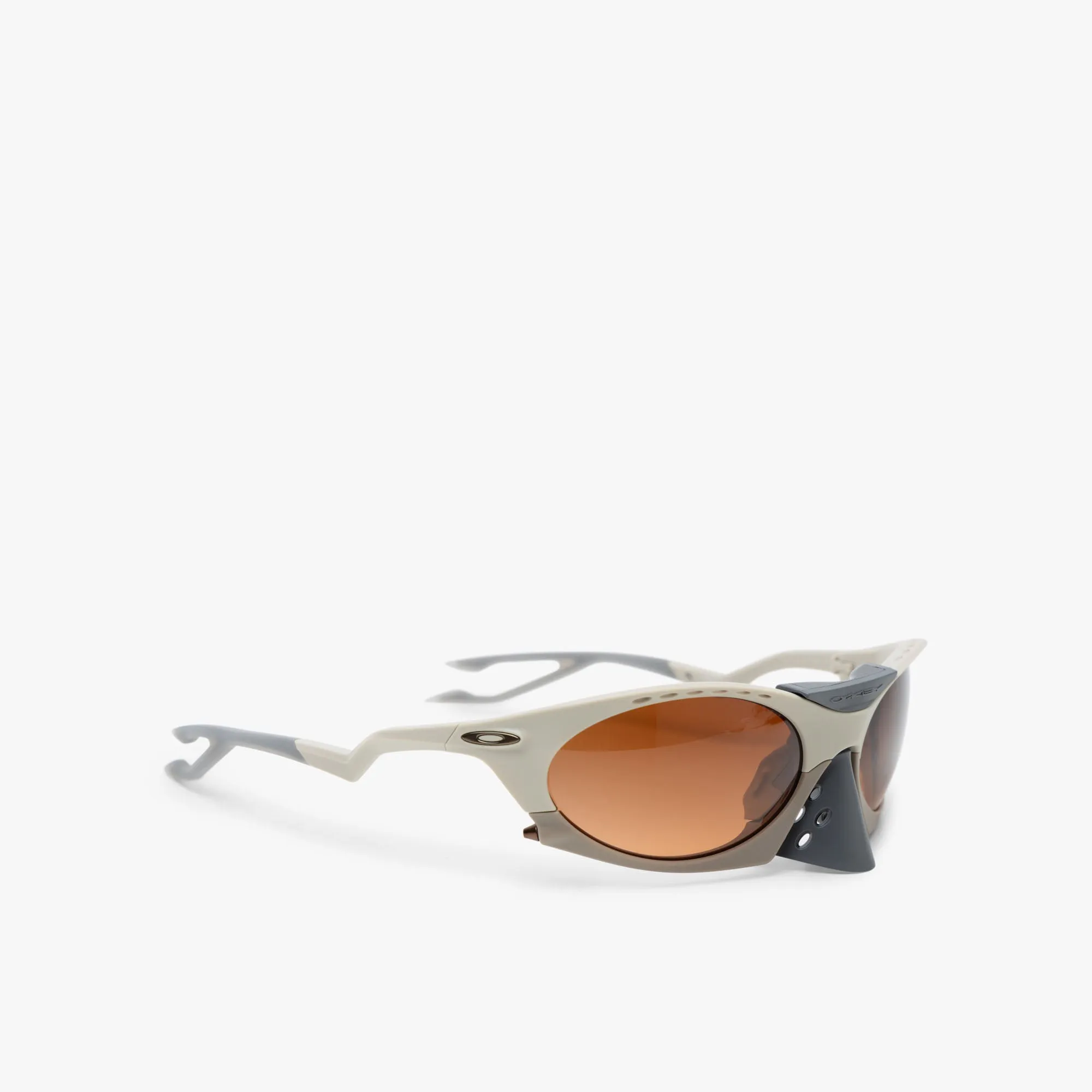 Oakley Plantaris Sand / Prizm Brown Grad sold by Livestock product image thumbnail 2