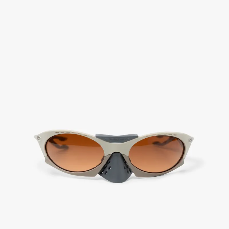 Oakley Plantaris Sand / Prizm Brown Grad made by Oakley
