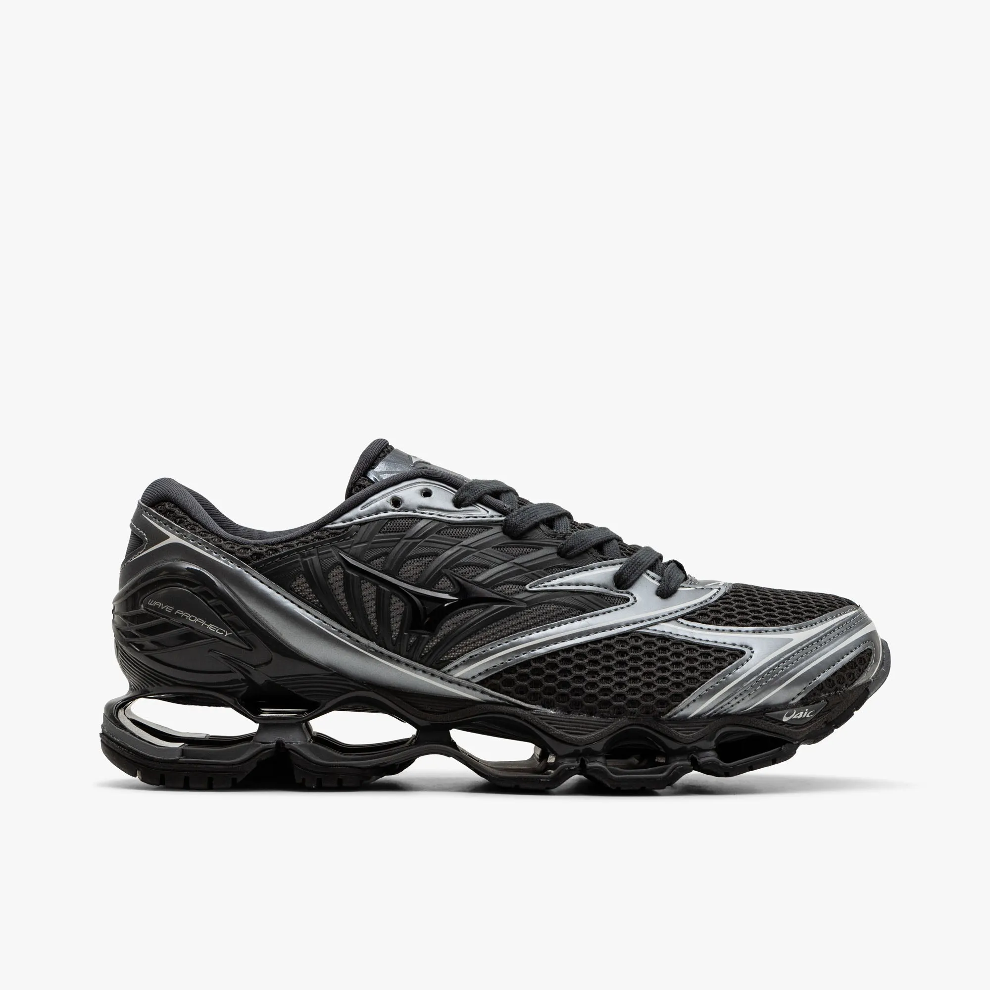 Mizuno Wave Prophecy LS sold by Livestock