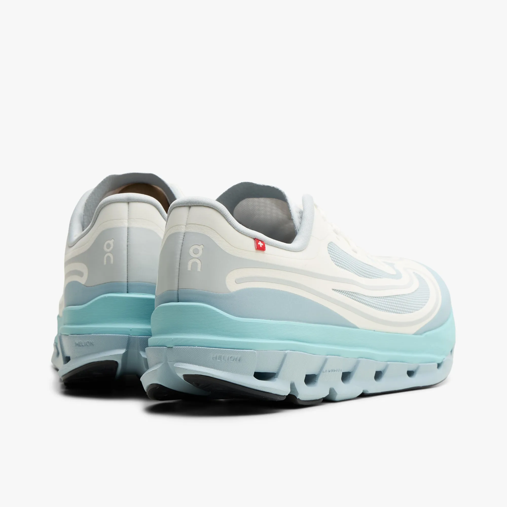 On Cloudflow 5 AD Hail / White sold by Livestock product image thumbnail 4