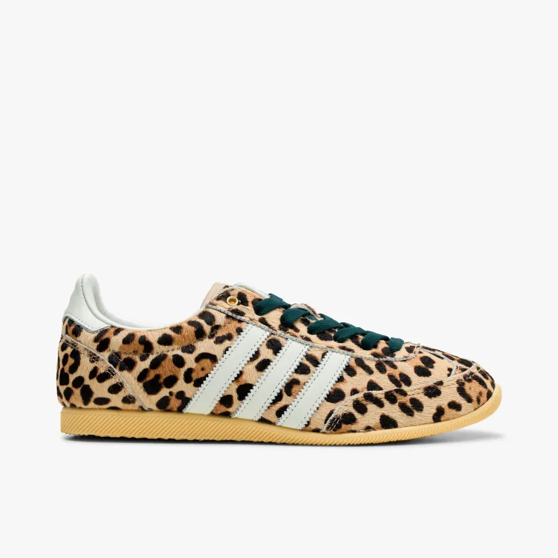 adidas Women's Japan Magic Beige / Ivory - Aurora Ivy sold by Livestock