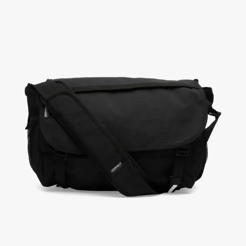 Gramicci Messenger Bag / Black made by Gramicci