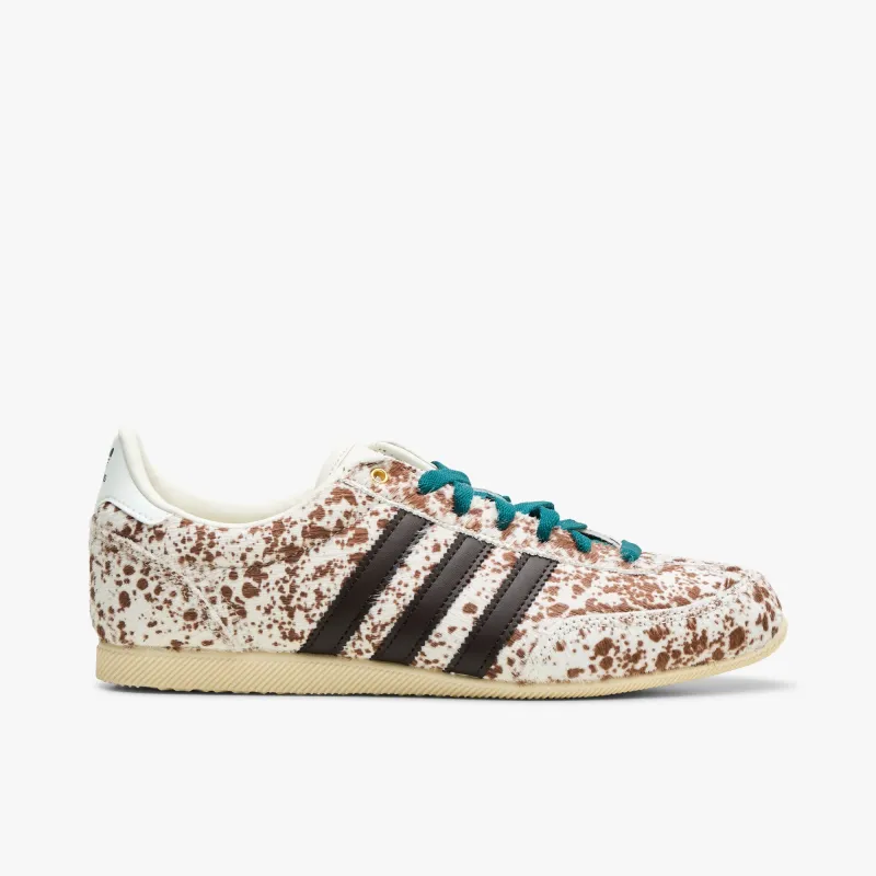 adidas Originals Women's Japan Off White / Dark Brown made by Adidas