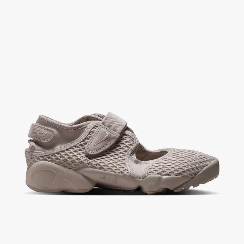 Nike Women's Air Rift Cream II / Cream II - Light Orewood Brown made by Nike